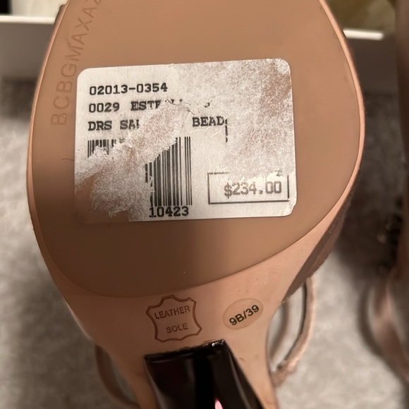 BCBG ‘Shannon’ Cream with metalic heel & gem detail - Picture 5 of 10